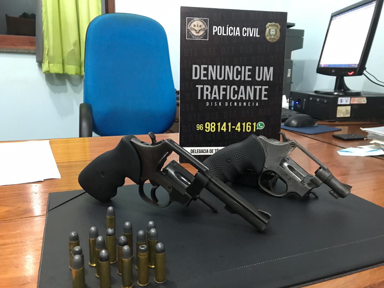 POLÍCIA CIVIL PRENDE HOMEM COM DUAS ARMAS DE FOGO MUNICIADAS EM SANTANA